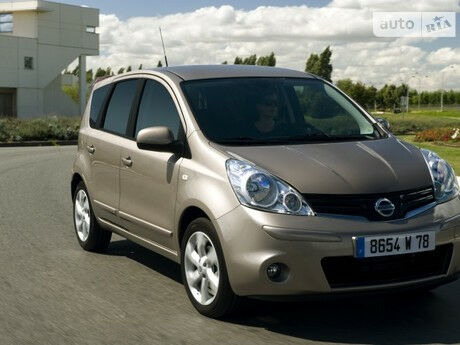 Ниссан Ноут 2005 года Nissan Note 2005 года