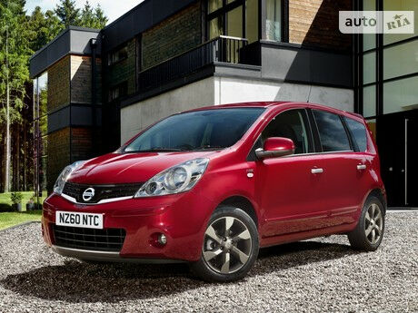 Ниссан Ноут 2005 року Nissan Note 2005 року