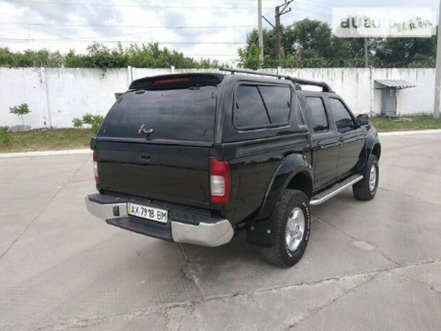 Nissan NP300 2012 года