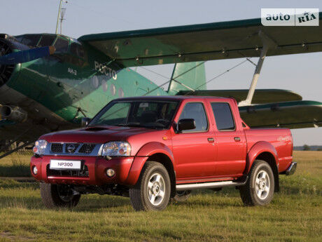 Nissan NP300 2012 года