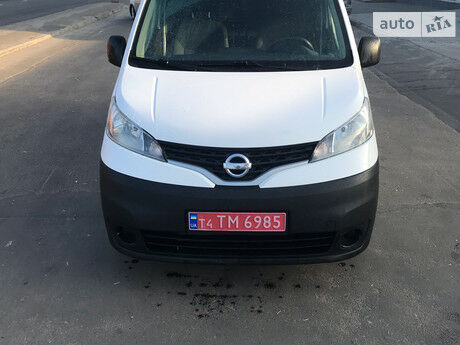 Nissan NV 2013 года