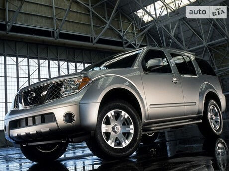 Ниссан Патфайндер 2008 року Nissan Pathfinder 2008 року