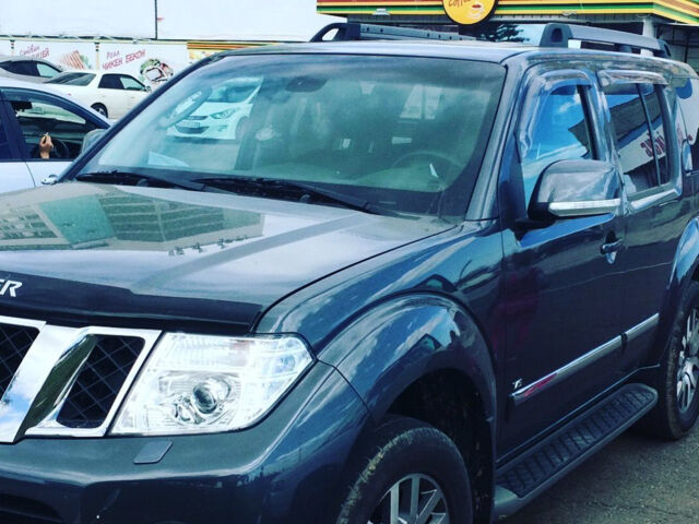 Nissan Pathfinder 2010 року