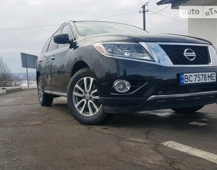 Фото на відгук з оцінкою 5   про авто Nissan Pathfinder 2016 року випуску від автора “Володимир” з текстом: Автомобіль дуже класний розхід траса 7.7 місто 10.Підвіска м\'яка поглинає всі нерівності, мотор ...