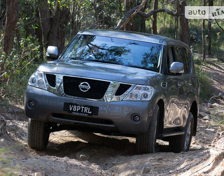 Nissan Patrol 2000 року