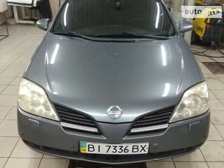 Nissan Primera 2003 року