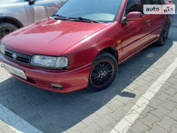 Nissan Primera 1995 года