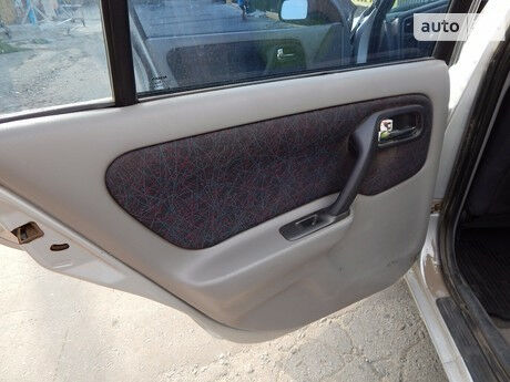 Ниссан Примера 2004 года Nissan Primera 2004 года