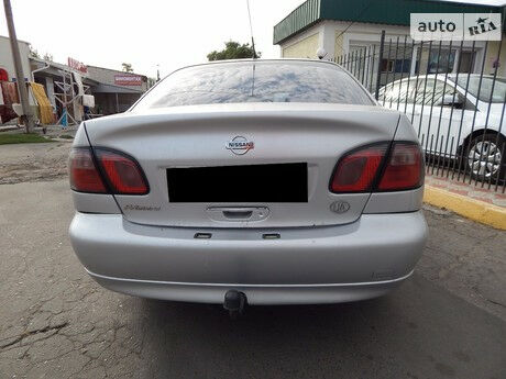 Ниссан Примера 1991 року Nissan Primera 1991 року