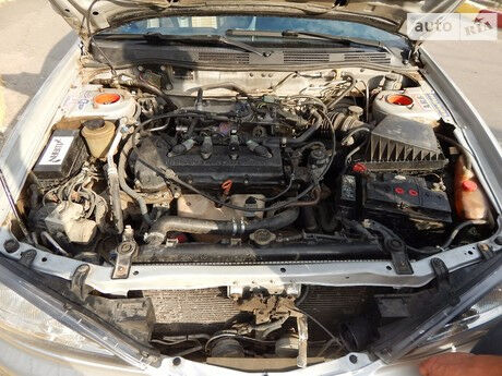 Nissan Primera 2000 года