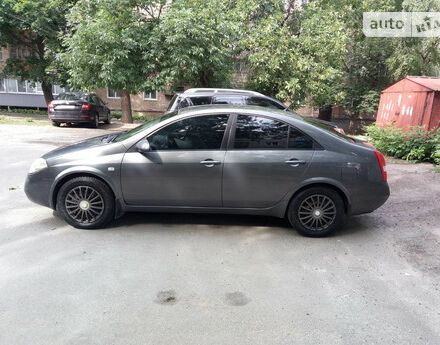 Nissan Primera 2005 року