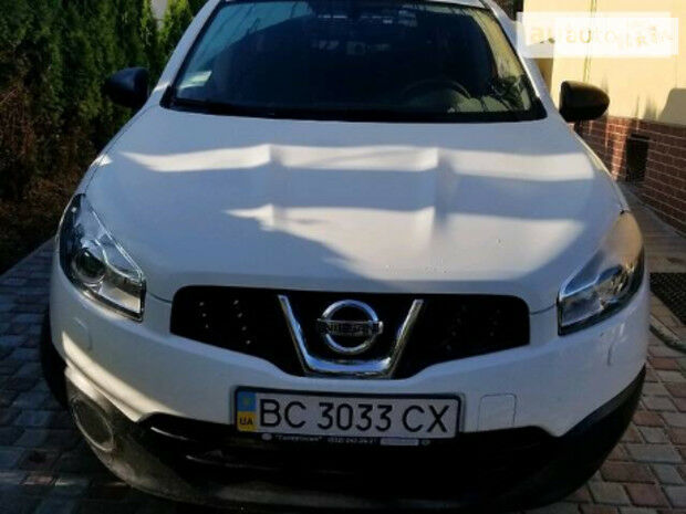 Nissan Qashqai+2 2012 года