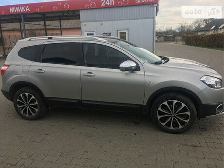 Nissan Qashqai+2 2011 года