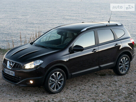 Ниссан Кашкай 2 2010 года Nissan Qashqai+2 2010 года
