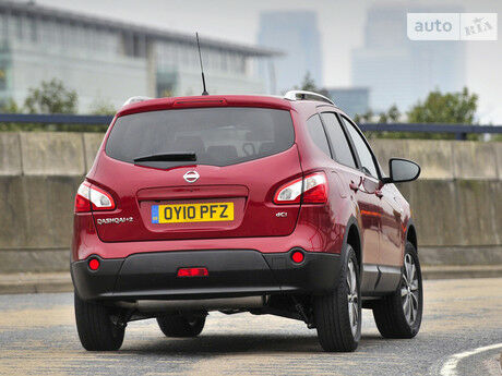 Nissan Qashqai+2 2013 года