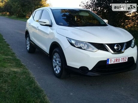 Nissan Qashqai 2015 року