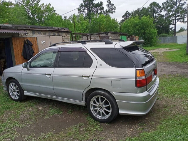 Nissan R'nessa 1997 года