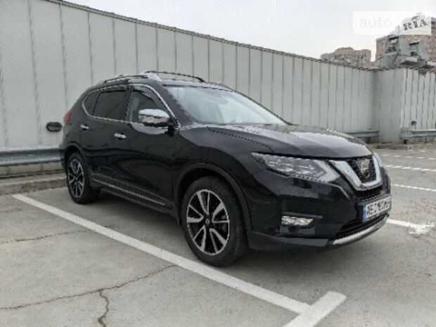 Nissan Rogue 2018 года