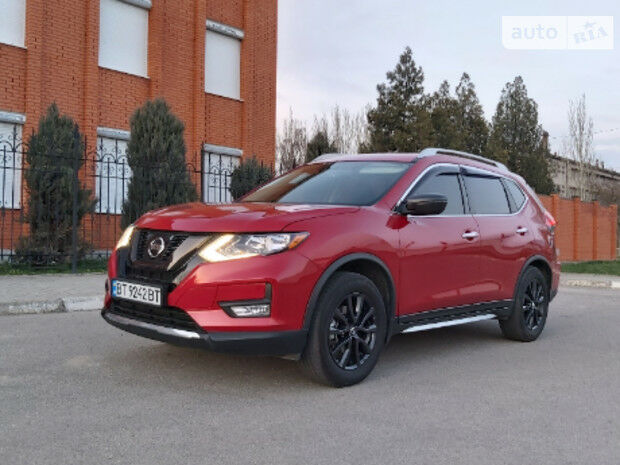 Nissan Rogue 2017 року