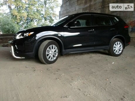 Ниссан Rogue 2017 року Nissan Rogue 2017 року