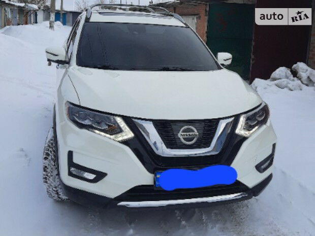 Nissan Rogue 2017 року