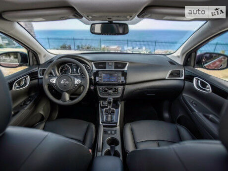 Ниссан Сентра 2015 року Nissan Sentra 2015 року