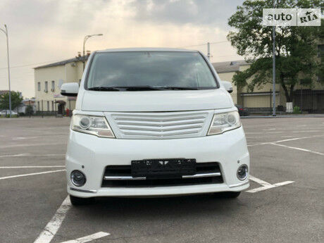 Nissan Serena пасс. 2008 года