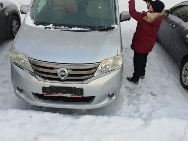 Nissan Serena 2011 года