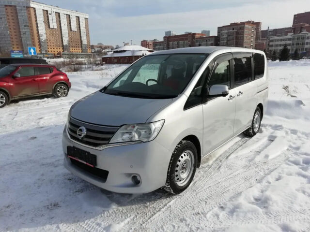 Nissan Serena 2011 года