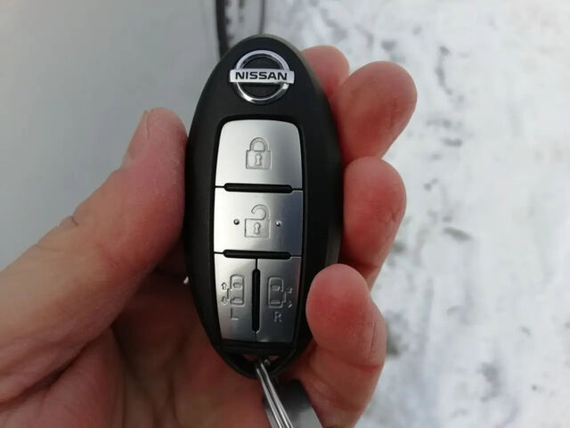 Nissan Serena 2011 года