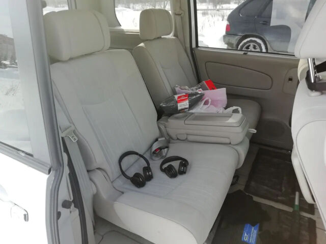 Nissan Serena 2011 года