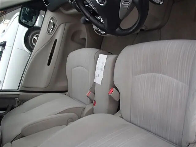Nissan Serena 2011 года