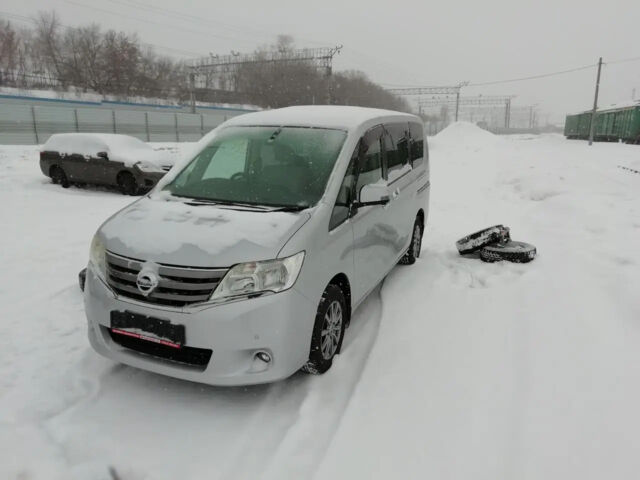 Nissan Serena 2011 года