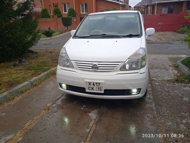 Nissan Serena 2004 року