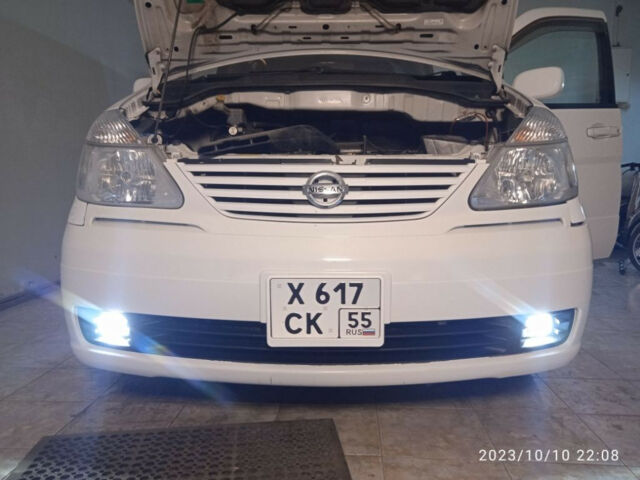 Nissan Serena 2004 року