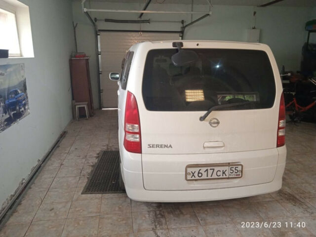 Nissan Serena 2004 года