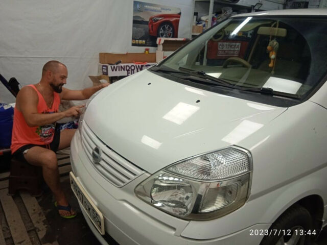 Nissan Serena 2004 года