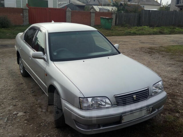 Nissan Sunny 1996 року