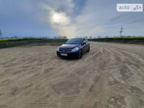 Nissan TIIDA 2007 года