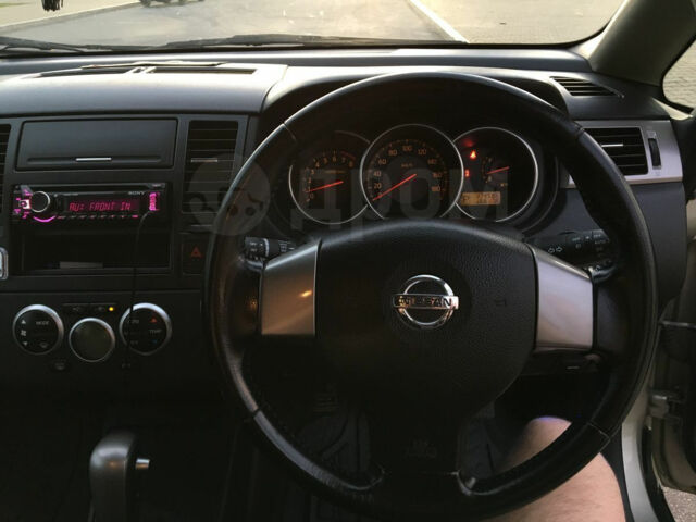 Nissan TIIDA 2006 года