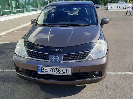 Nissan TIIDA 2008 року