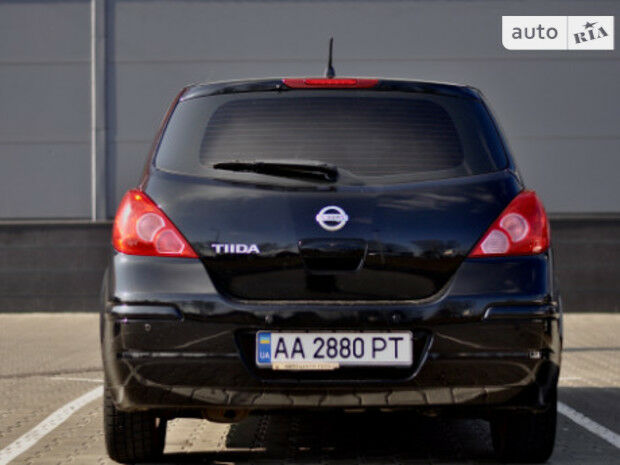 Nissan TIIDA 2007 года