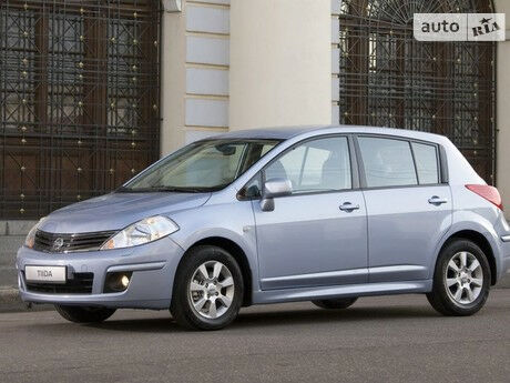 Ниссан Тиида 2008 года Nissan TIIDA 2008 года