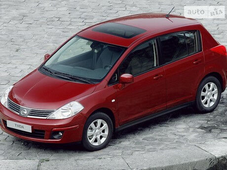 Nissan TIIDA 2012 года