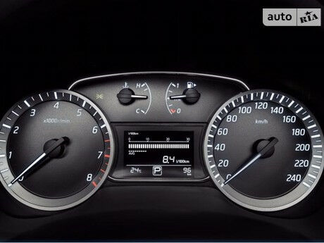 Nissan TIIDA 2004 года