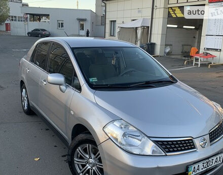 Nissan TIIDA 2008 року