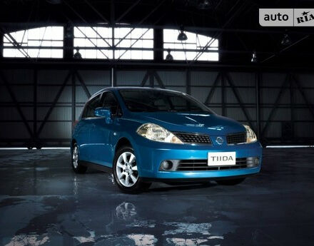 Nissan TIIDA 2009 года