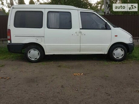 Nissan Vanette пасс. 1998 года