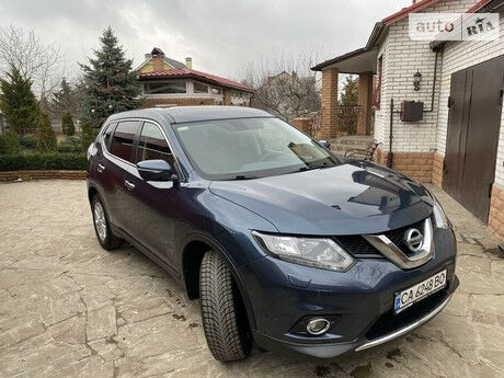 Nissan X-Trail 2017 року