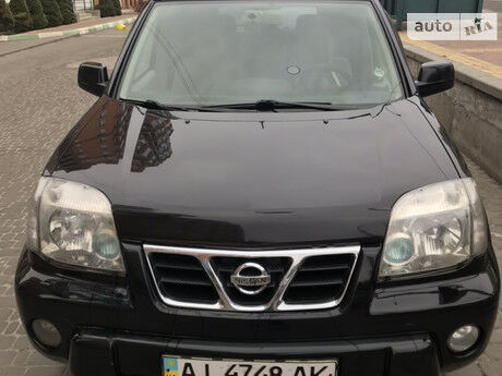 Nissan X-Trail 2004 року